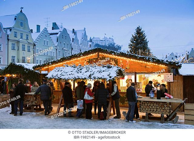 Christmas markets in winter, Landshut, Lower Bavaria, Bavaria, Germany, Europe
