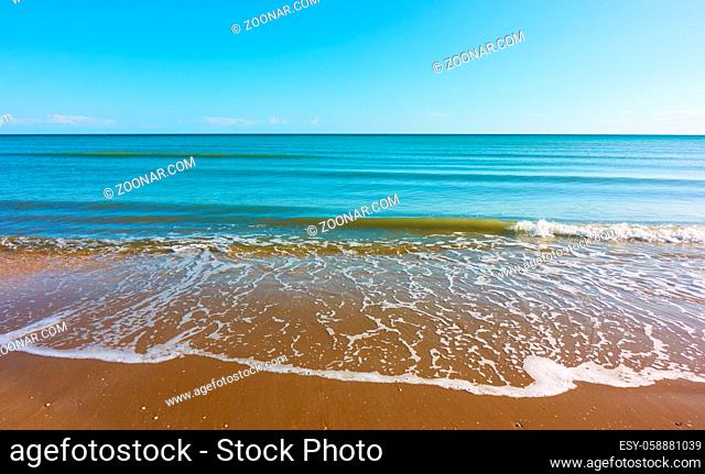 Sea and sandy beach with soft surf - Natural ackground