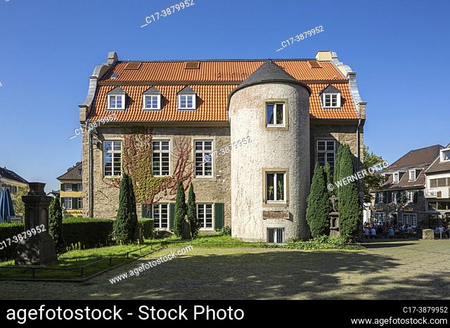 Ratingen, Germany, Ratingen, Bergisches Land, Rhineland, North Rhine-Westphalia, NRW, Buergerhaus former town hall, view from behind with round tower