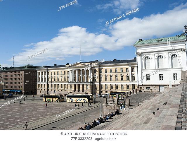 Senate Square. View from steps of Helsinki Cathedral with main building of the University of Finland in the background. Helsinki, Finland, Europe