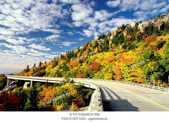 Blue Ridge Parkway, road, North Carolina, NC, Linn Cove Viaduct on the Blue Ridge Parkway in the autumn