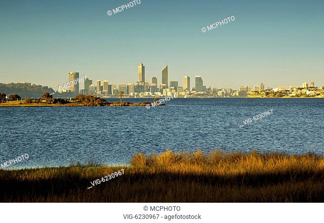 A photography of the skyline of Perth - 29/01/2010