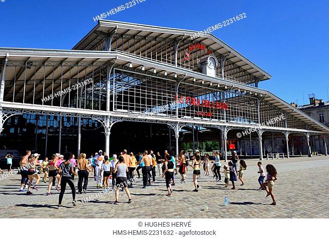 France, Paris, the Parc de la Villette, designed by architect Bernard Tschumi in 1983, collective gym at the Grande Halle