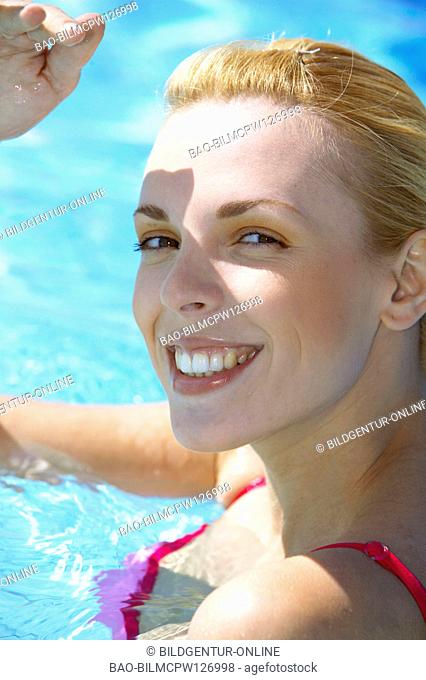 woman at swimmingpool portrait