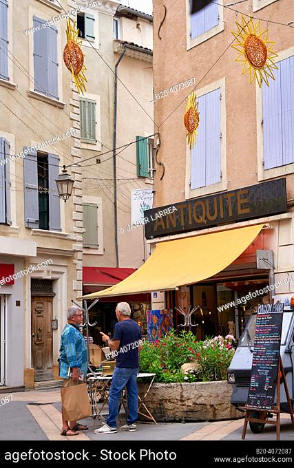 Place du Postel, Apt, Vaucluse, Provence-Alpes-Côte d’Azur, France, Europe. The Place du Postel is a small public square in the town of Apt in the Vaucluse...