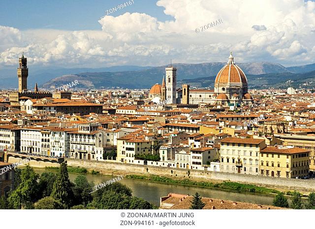Am Arno liegt ein Teil der Atstadt von Florenz