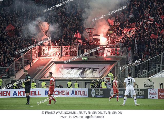 Fans in the Tibuenenblock (tribune block) of Bayer 04 ended pyrotechnics; Tribunes; Soccer 1. Bundesliga, Season 2018/2019, 5th matchday