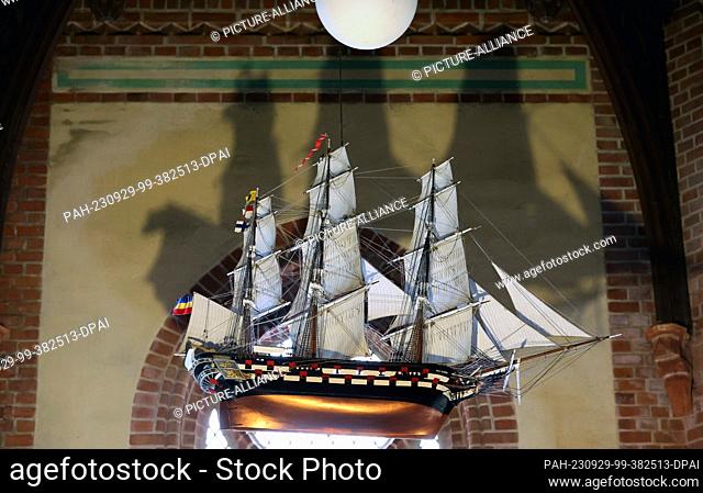 29 September 2023, Mecklenburg-Western Pomerania, Wustrow: A model ship in the Fischland church of the Evangelical Lutheran parish