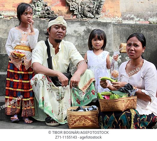 Indonesia, Bali, Mas, temple festival, people, odalan, Kuningan holiday, family