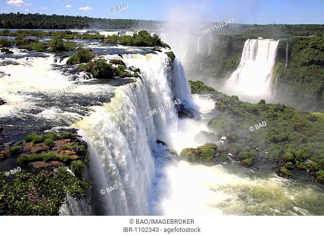 Iguaçu, Iguaçu Waterfalls from the Brazilian side, UNESCO World Heritage Site, Iguaçu National Park, Brazil, South America