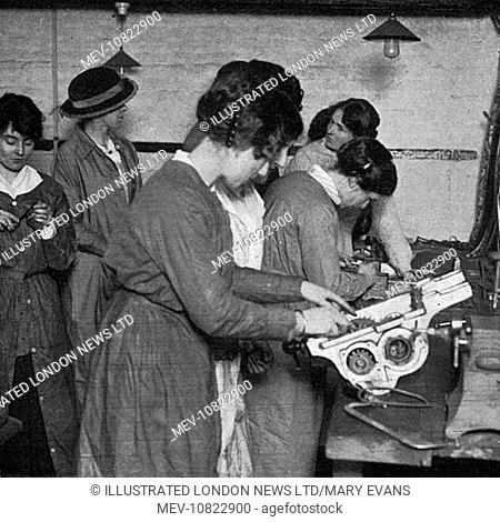 Women at a school in London established by Gabrielle Borthwick (daughter of the late Baron Borthwick) where driving and mechanics were taught during the First...