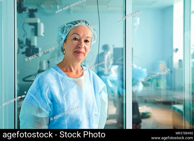 portrait, doctor, operating room