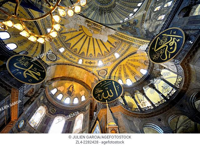Interior of Aya Sofya (Hagia Sophia) a former basilica (church) and mosque. Turkey, Istanbul, Sultanahmet district