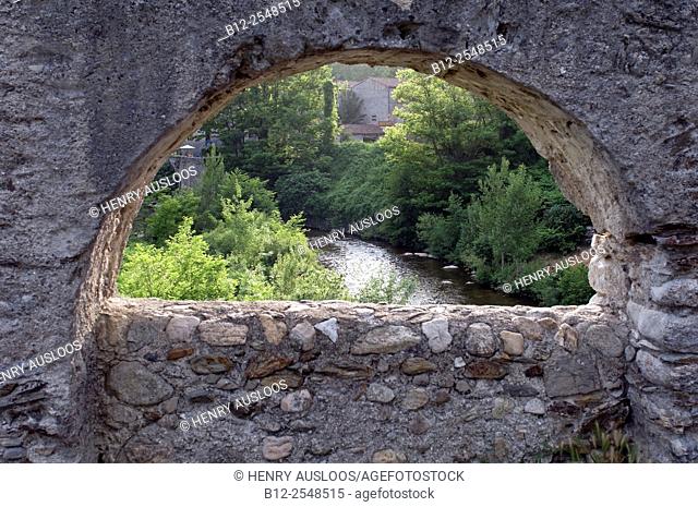 France, Cevennes Mountains, Le Vigan, Arch of bridge over the river Arre