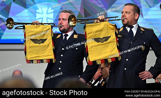 07 March 2023, Thuringia, Erfurt: Musicians from the Luftwaffe Music Corps Erfurt take the stage at the annual reception of the Erfurt offices of the German...