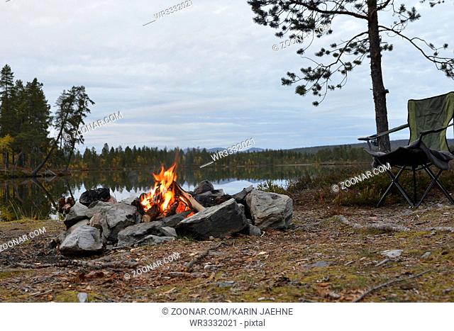 Campfire on a evening in sweden, Lagerfeuer in Schweden