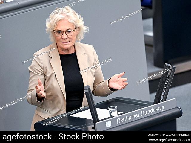 11 May 2022, Berlin: Christine Lambrecht (SPD), Federal Minister of Defense, addresses members of the Bundestag during the 33rd session