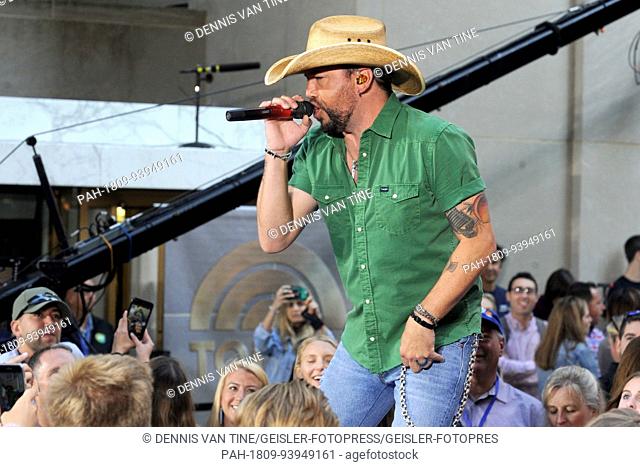Jason Aldean performs live on stage at 'NBC Today Show Citi Concert Series' at Rockefeller Plaza on August 25, 2017 in New York City