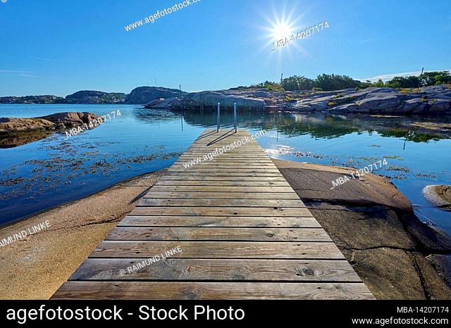 Bohlensteg, bathing place, archipelago, morning, sun, summer, Hunnebostrand, Skagerrak, Bohuslän, Västra Götalands län, Vastra Gotaland, Sweden