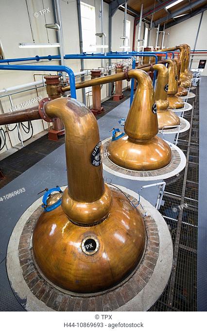 Scotland, Speyside, Dufftown, Glenfiddich Whiskey Distillery, Copper Stills