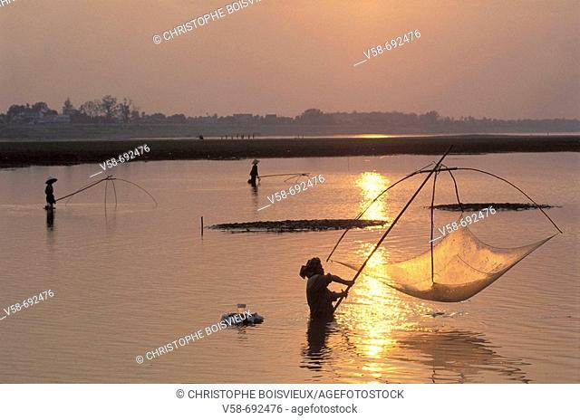 Fishing at sunset, Mekong river, Vientiane. Laos