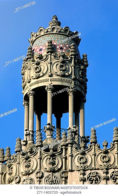 Spain, Catalonia, Barcelona, Passeig de Gracia, modernist architecture