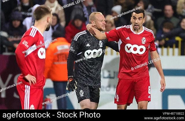Standard's goalkeeper Arnaud Bodart and Standard's Noe Dussenne look dejected during a soccer match between KAS Eupen and Standard de Liege