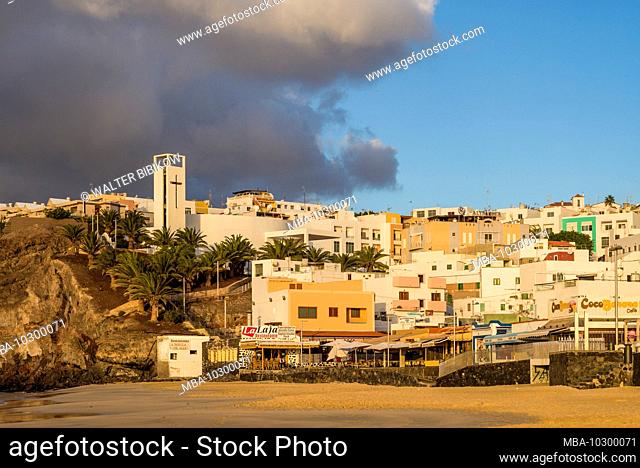 Spain, Canary Islands, Fuerteventura Island, Morro jable, high angle view of Playa de la Cebada beach, dawn