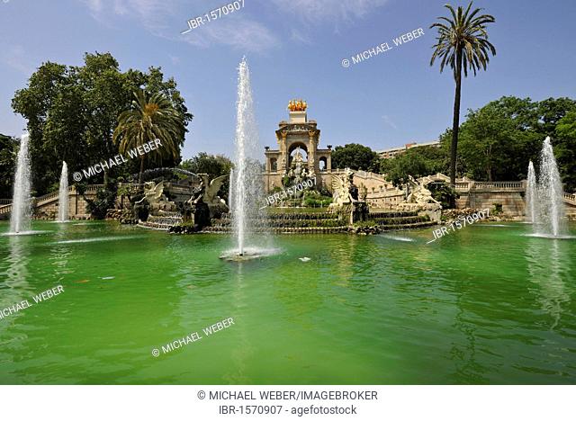 Cascada fountain designed by Josep Fontseré and his assistant, Antoni Gaudí, Parc or Parque de la Ciutadella park, Barcelona, Catalonia, Spain, Europe
