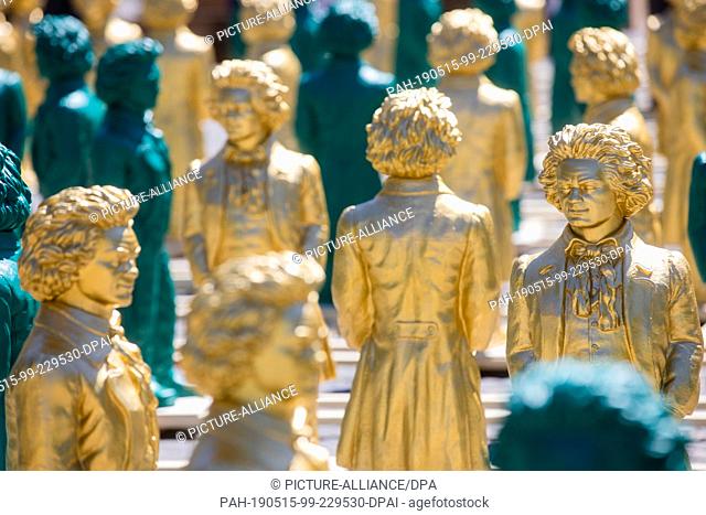 15 May 2019, North Rhine-Westphalia, Bonn: Smiling Beethoven statues stand on Münsterplatz. From 17 May to 2 June 2019, the art installation ""Ludwig van...