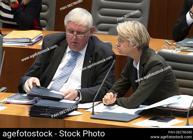 left to right Karl-Josef LAUMANN, CDU, Minister for Labour, Health and Social Affairs of the State of North Rhine-Westphalia, Dorothee FELLER, CDU