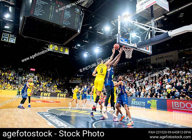 20 October 2023, Lower Saxony, Oldenburg: Basketball: Bundesliga, EWE Baskets Oldenburg - Rostock Seawolves, Main Round, Matchday 4, EWE Arena