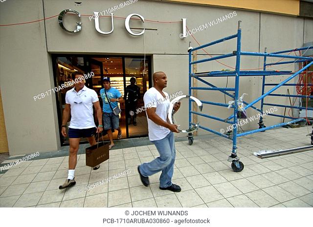 Aruba, new Gucci store