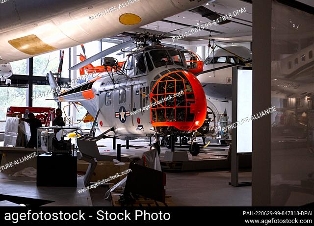 29 June 2022, Bavaria, Munich: A helicopter (Sikorsky S-55) stands during a press tour at the Deutsches Museum. The Deutsches Museum will reopen exhibitions on...