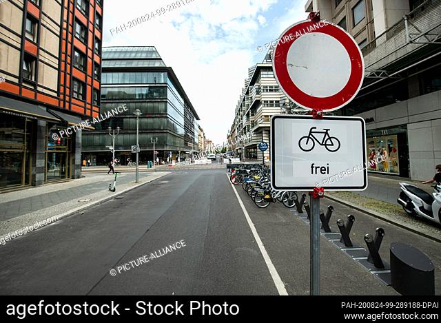 24 August 2020, Berlin: A prohibition sign stands in a side street of Friedrichstraße in Mitte, which is closed for vehicles until the end of January 2021