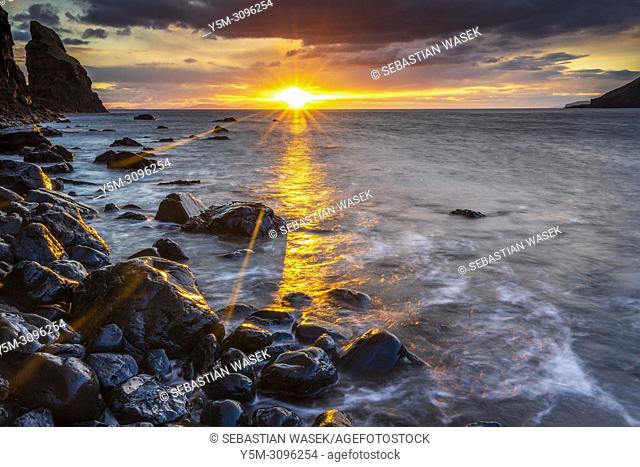 Talisker Bay, Isle of Skye, Inner Hebrides, Scotland, United Kingdom, Europe