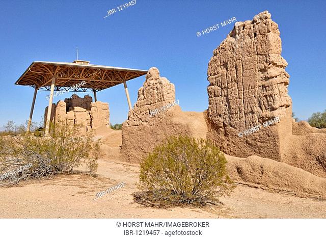 Remains of historic buildings of the Hohokam Indians, made of wattle and mortar, from around 1300 AD, Casa Grande Ruins National Monument, Coolidge, Arizona