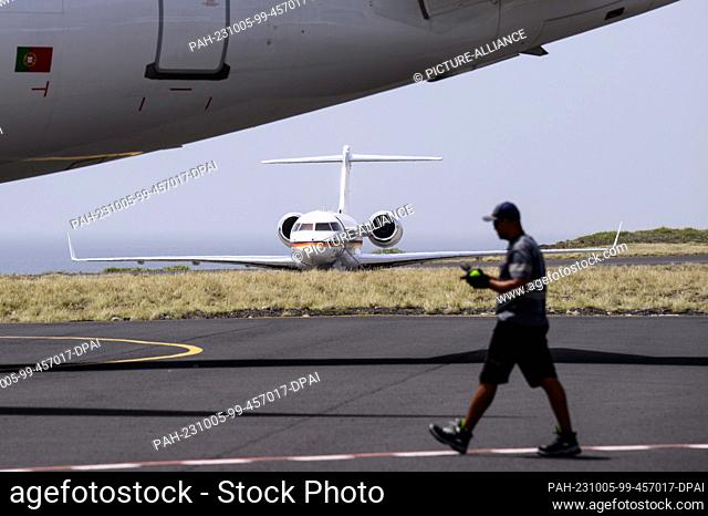 05 October 2023, Cape Verde, Mindelo: An aircraft (Global 6000) of the German Armed Forces Air Readiness Unit, which is to take President Steinmeier to...