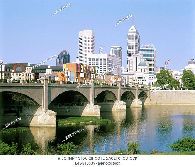 Downtown skyline and White River State Park. Indianapolis. Indiana, USA