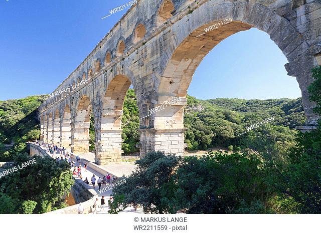 Pont du Gard, Roman aqueduct, UNESCO World Heritage Site, Languedoc-Roussillon, southern France, France, Europe