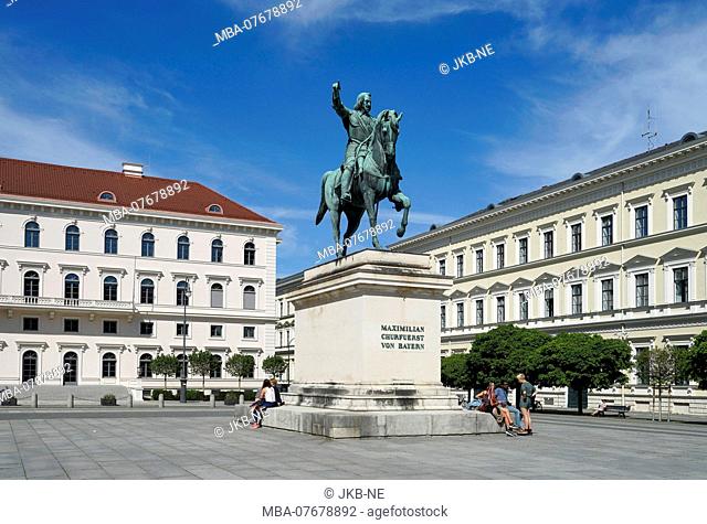 Germany, Bavaria, Munich, Wittelsbacher Platz, equestrian monument Elector Maximilian I