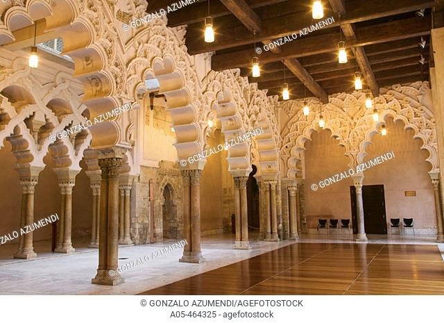 Arches in Pórtico Norte. Islamic Palace. Aljafería Palace. Zaragoza. Aragon. Spain