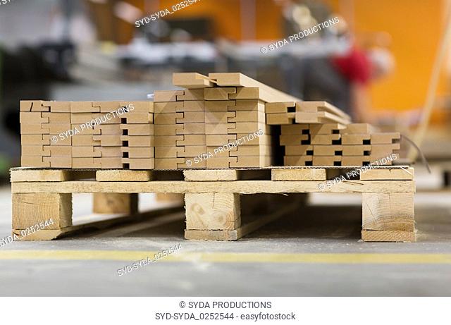 wooden boards or fibreboards at woodworking plant