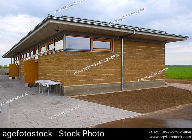 05 May 2023, Saxony-Anhalt, Pömmelte-Zackmünde: View of the ""Tourist Information Center at the Pömmelte Ring Shrine"". The building is the first contemporary...