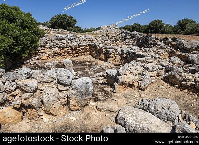 remains of constructions, prehistoric settlement of Capocorb Vell, Llucmajor, Mallorca, Balearic Islands, Spain