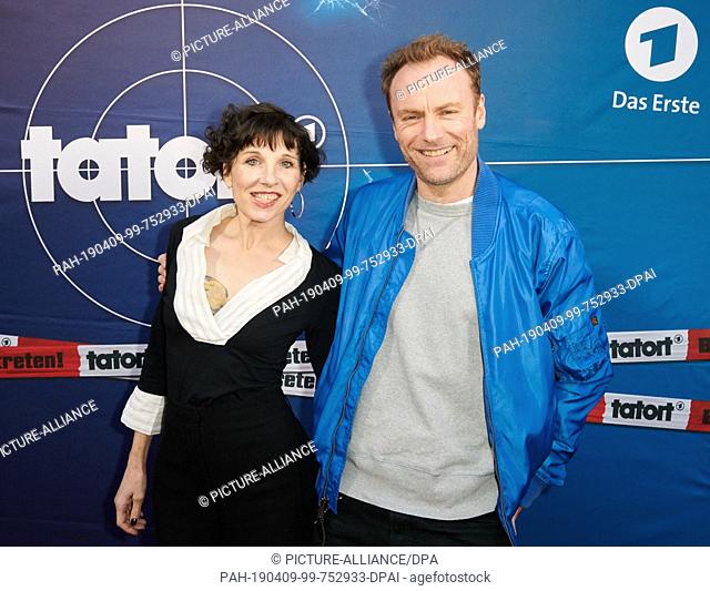 09 April 2019, Berlin: The actors Meret Becker and Mark Waschke are on the red carpet for the premiere of the new ARD crime novel ""Der gute Weg""