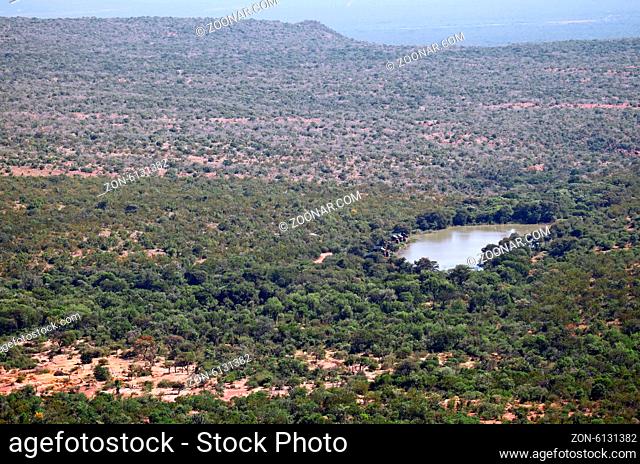 Landschaft im Marakele-Nationalpark am Apiesrivierpoort Stausee, Südafrika, landscape at Apiesrivierpoort, Marakele National Park, South Africa