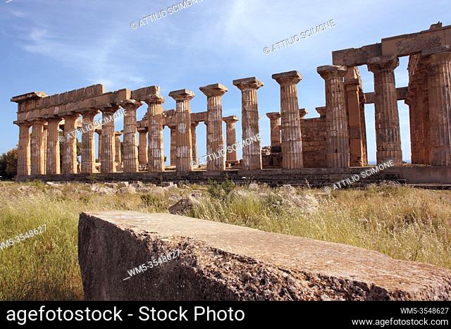 The Temple of Hera, Tempio di Giunone, was built about 470 to 450 BC. The temple belongs to the archaeological sites of Selinunte