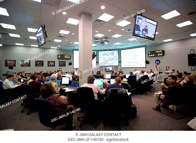 STS-114 Mission managers and other staff members participate in an integrated, long duration simulation for return to flight orbital activities