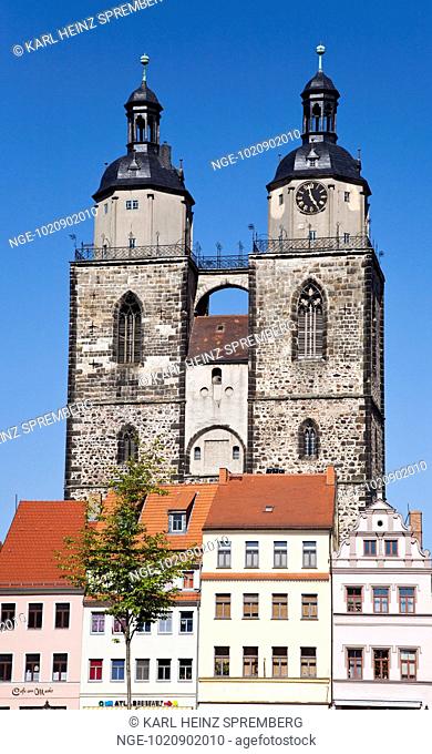 rme der St. Marienkirche und restaurierte FachwerkhŠuser in der Lutherstadt Wittenberg, Sachsen-Anhalt, Deutschland